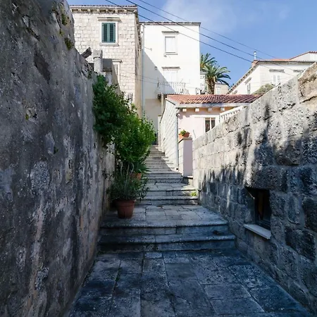 Entre Les Jardins Apartment *