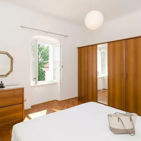 Entre Les Jardins Apartment *